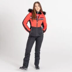 Dare 2b De Dare2B Dynamite Ski-jas - Wintersportjas - Dames - Waterdicht - Geïsoleerd - Rood 14 Dare 2b De Dare2B Dynamite Ski-jas - Wintersportjas - Dames - Waterdicht - Geïsoleerd - Rood -Ski Gemeenschap 1200x1200 198