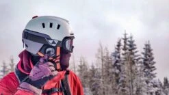 Livall RS1 White Large - Smart Skihelm - SOS Functie - Walkie Talkie - Stereo Speaker -Ski Gemeenschap 1200x675