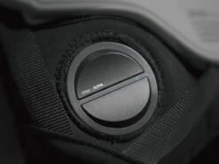 CRNK Skadi Alpha Ski Helm - Bluetooth Met Ingebouwde Speakers En Microfoon - Active Noice Cancellation -Zwart - Maat M -Ski Gemeenschap 1200x900 6